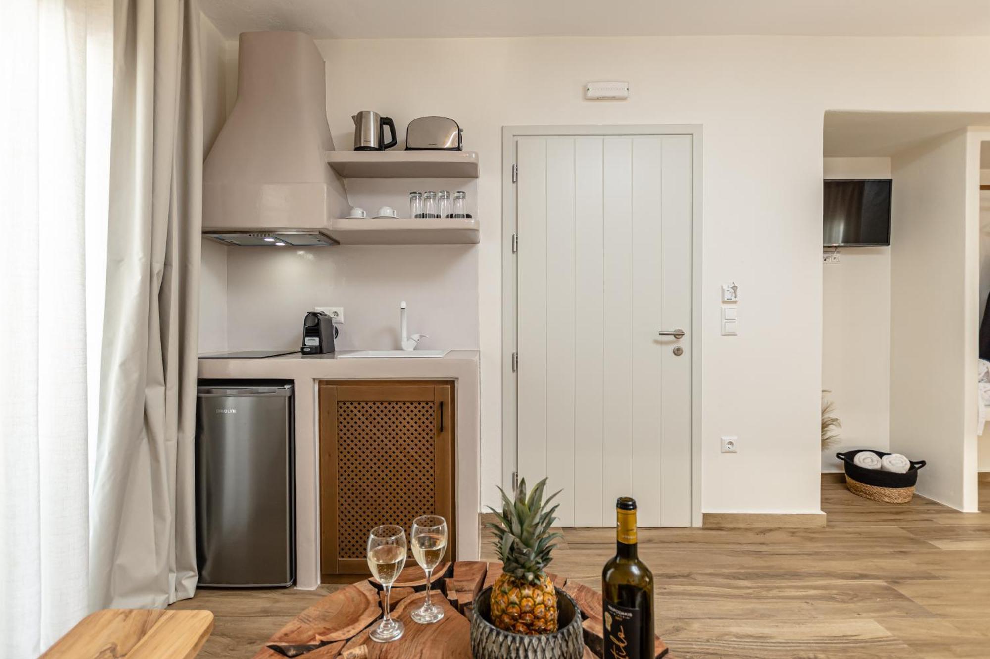 Heavenly Suites & Studios Naxos City 외부 사진